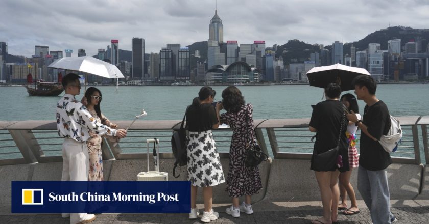 Sektor pariwisata Hong Kong dapat melihat ke daratan China untuk dorongan tetapi menghindari ketergantungan yang berlebihan, kata kelompok bisnis terkemuka