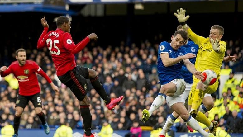 Sepak Bola: Pickford, De Gea menunjukkan ‘kehidupan kiper’ saat Everton menahan Manchester United 1-1