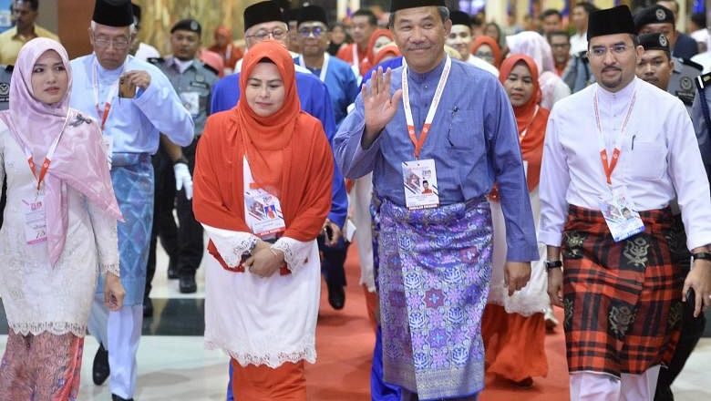UMNO terus menabuh genderang ketidakbahagiaan atas pilihan Kabinet PM Malaysia Muhyiddin